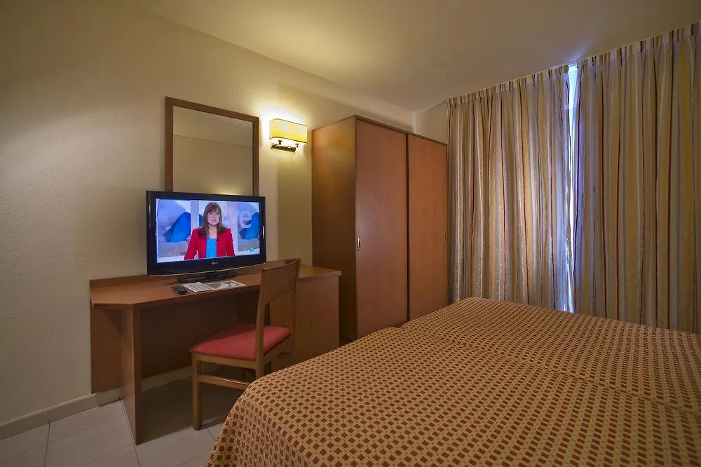 Hotel Mediterraneo ロザス