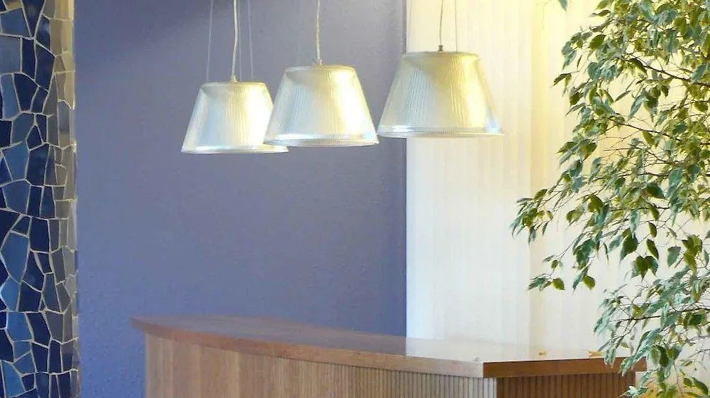 Hotel Mediterraneo ロザス