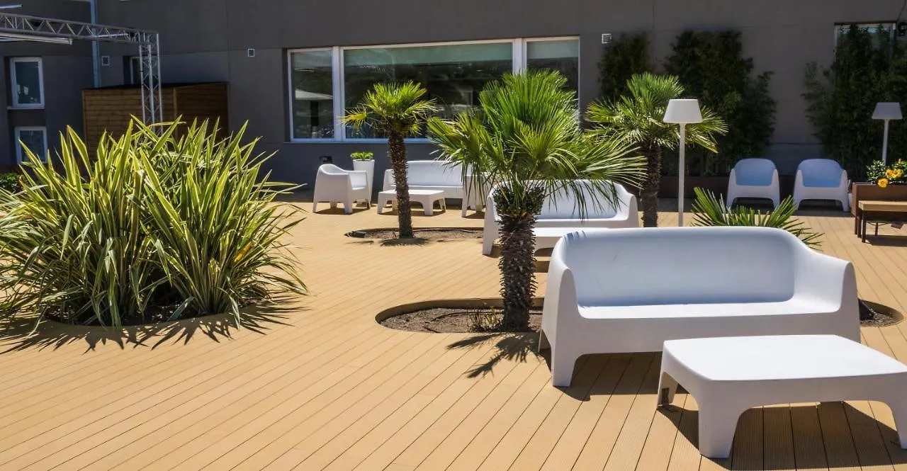 Hotel Mediterraneo ロザス
