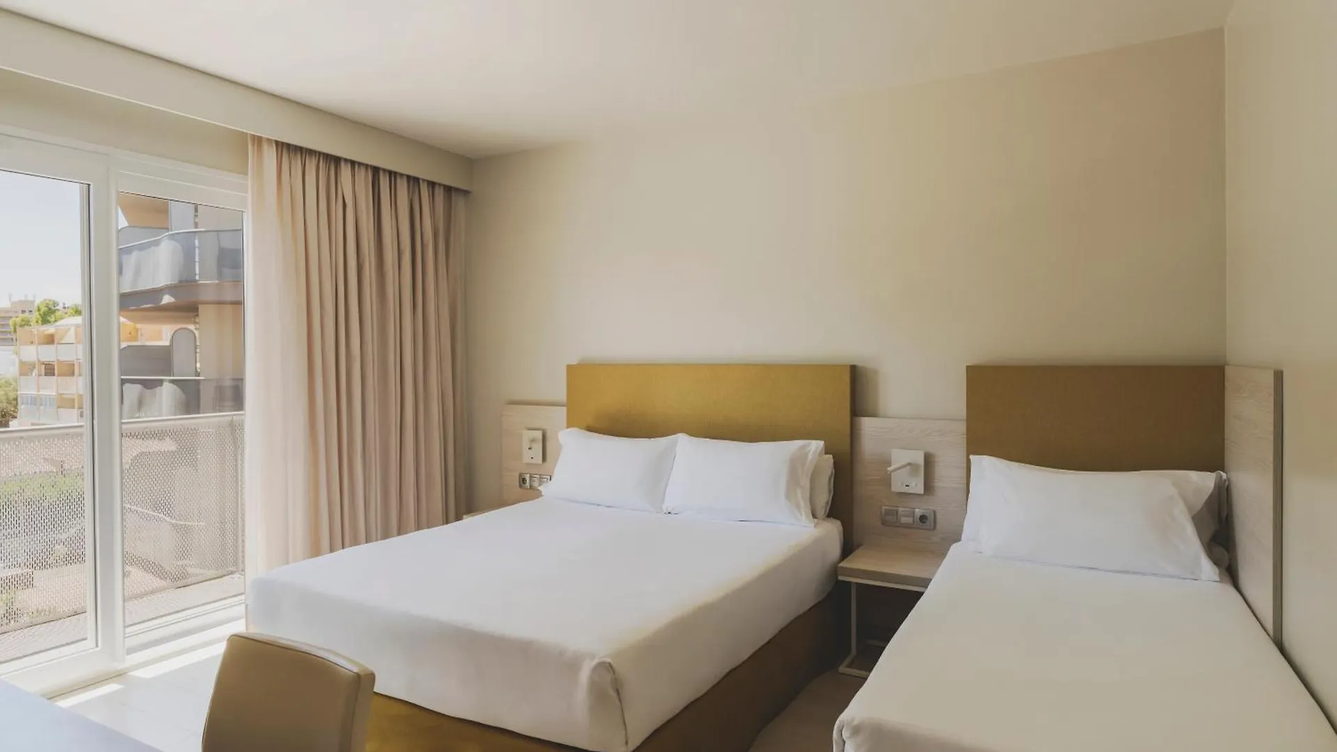 Hotel Mediterraneo Roses