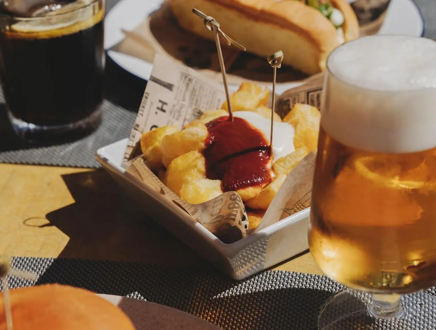 Hotel Mediterraneo ロザス