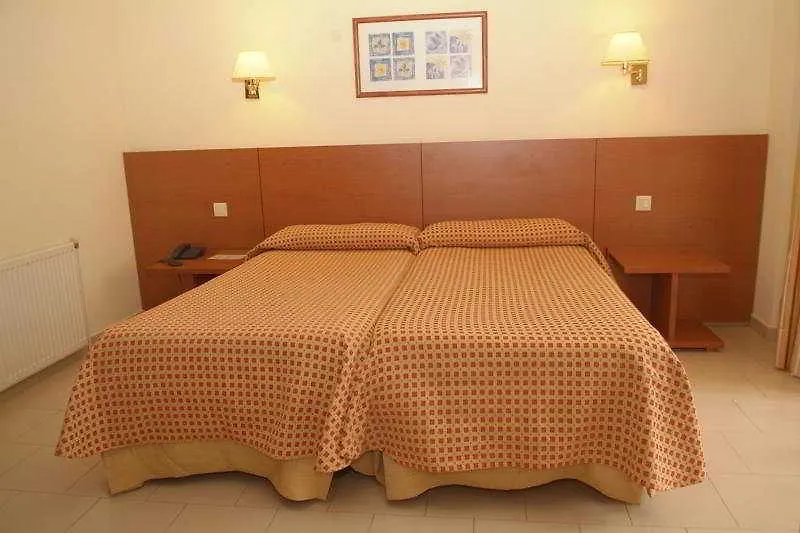 Hotel Mediterraneo ロザス