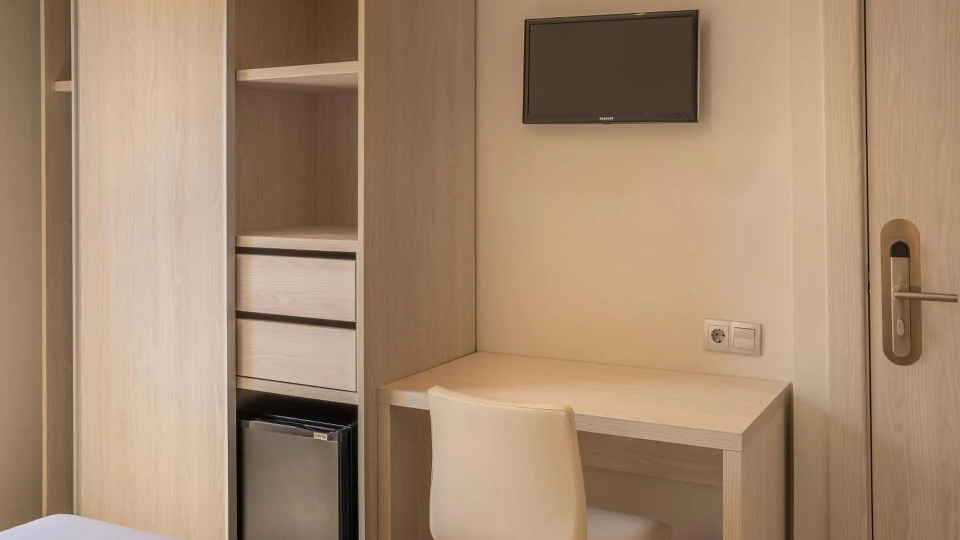 Hotel Mediterraneo Roses
